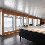 Semesterbostad West Ellivuori - High Quality 6br With Jacuzzi Sastamala