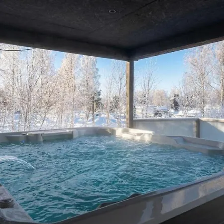 Loma-asunnot West Ellivuori - High Quality 6br With Jacuzzi *
