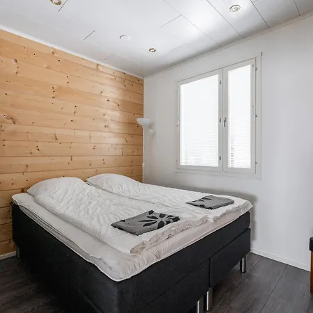 Loma-asunnot West Ellivuori - High Quality 6br With Jacuzzi