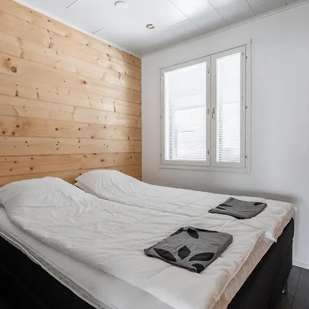 West Ellivuori - High Quality 6br With Jacuzzi