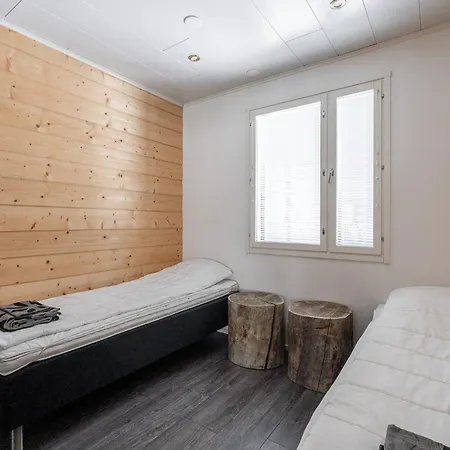West Ellivuori - High Quality 6br With Jacuzzi